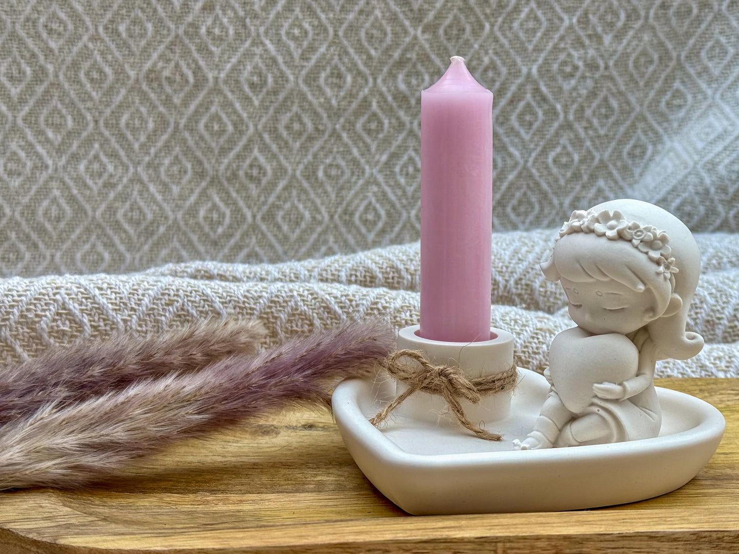 Herzenslicht Mädchenfigur – Geschenkset mit Kerzenständer und Mädchenfigur in zwei Farbvarianten